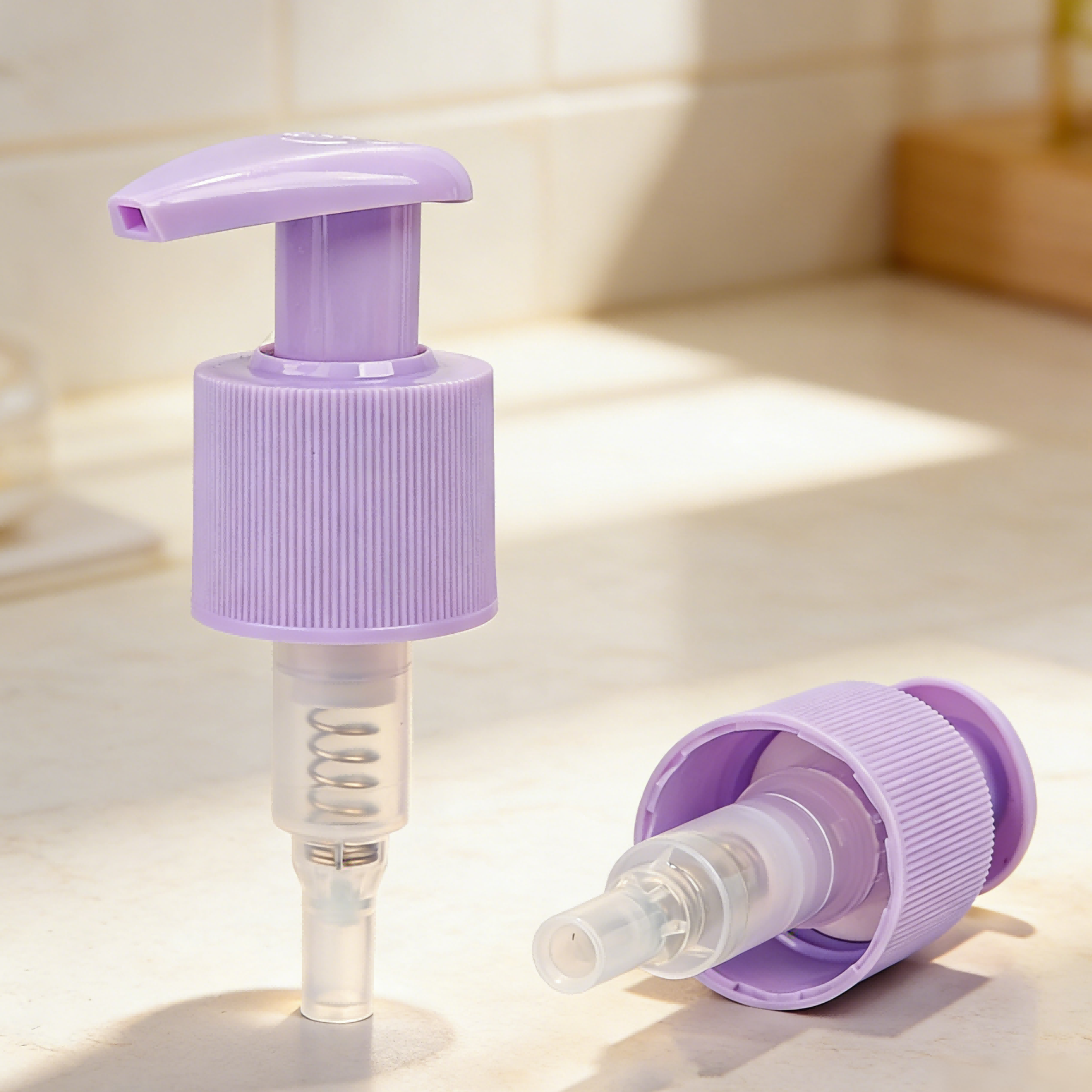 Purple cosmetic plastic lotion dispenser pump accessories